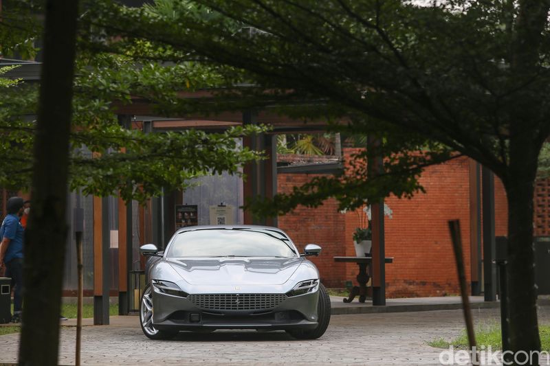 Ferrari Roma yang dites secara dinamis oleh tim detikOto di Area GBK, Jakarta.