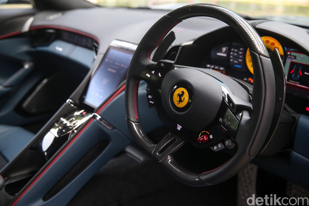 Ferrari Roma yang dites secara dinamis oleh tim detikOto di Area GBK, Jakarta.