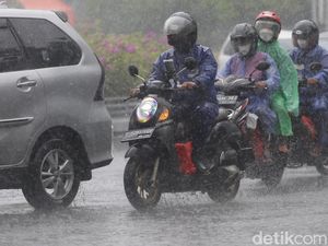 BRIN: Hujan Ekstrem di Jawa Disebabkan Badai Vorteks