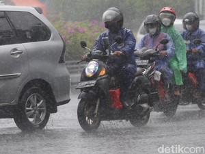 BRIN: Hujan Ekstrem di Jawa Disebabkan Badai Vorteks
