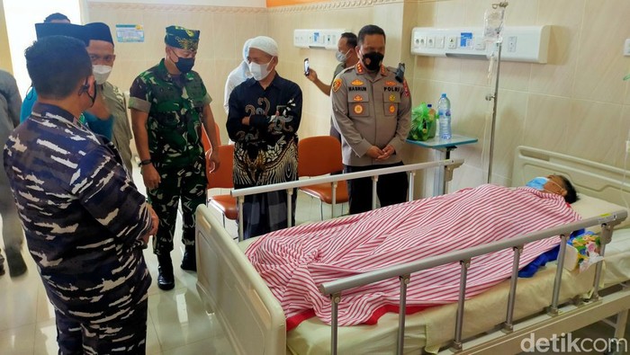 Pelaku pembacokan KH Affandi Musyafa ditangkap polisi. Pelaku tak lain santri yang baru masuk ke ponpes yang diasuh Kiai Affandi Musyafa, PP Miftahul Hidayah.