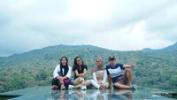 Abadikan moment indah bersama keluarga dengan Dock Sky