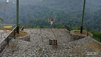Swing Fillage adalah spot yang sangat menantang, karena di ayun sangat kencang sehingga anda seperti terbang ke langit