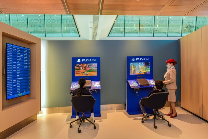 Lounge Emirates khusus penumpang anak-anak Lounge Emirates khusus penumpang anak-anak