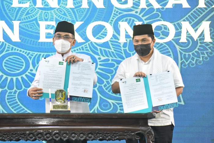 Menteri BUMN Erick Thohir dan Ketua Umum Pengurus Besar NU, Yahya Cholil Staquf