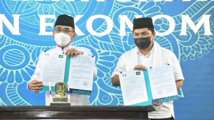 Menteri BUMN Erick Thohir dan Ketua Umum Pengurus Besar NU, Yahya Cholil Staquf