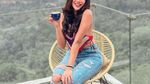 Pose Keren Millen Cyrus saat Ngopi di Kafe Instagenik