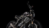 Berbeda dengan motor modifikasi lainnya, motor CCM kali ini mengusung bodi frame dari titanium. Pemilihan bahan titanium ini membuat motor memiliki bobot yang lebih ringan yang mampu menyemburkan tenaga lebih besar, seperti dikutip motorcyclenews. Foto: doc. Motorcyclenews