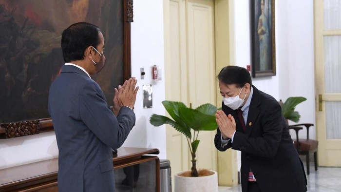 Presiden Joko Widodo ngobrol bareng Bos Bank Pembangunan Asia