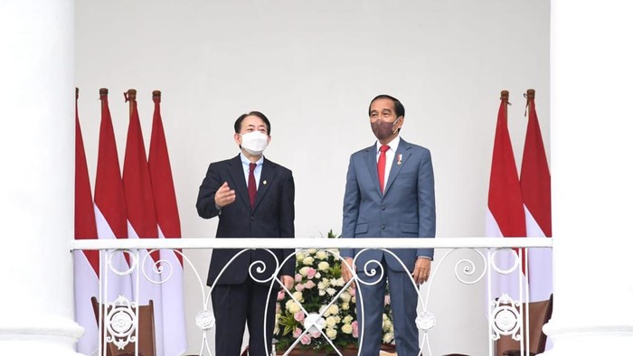 Presiden Joko Widodo ngobrol bareng Bos Bank Pembangunan Asia