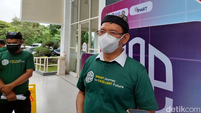 Rektor Unair Prof M Nasih