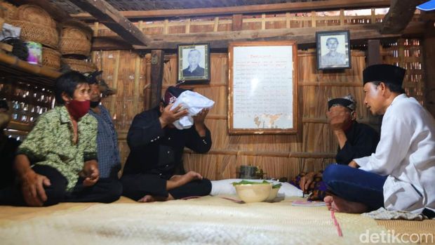 ritual jamasan Resik Kagungan