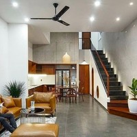 Rumahnya hadir dalam desain minimalis. Luasnya 112 meter dan memanjang ke belakang. (Foto: Instagram/@happynest.vn)