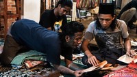Pondok Tasawuf Underground didirikan Ustaz Halim Ambiya untuk memberikan pelajaran agama dan pemberdayaan bagi anak punk dan anak jalanan lewat metode peta jalan pulang.