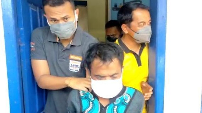 santri bacok kiai di banyuwangi