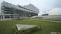 Begini suasana pembangunan area di Taman Ismail Marzuki, Jakarta, Jumat (18/2/2022).