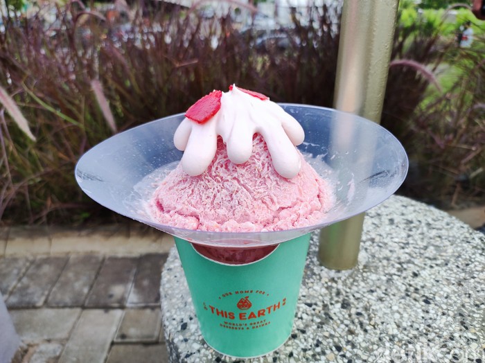This Earth: Sluurp! Manis Dingin Kakigori di Tepi Pantai Jakarta This Earth: Sluurp! Manis Dingin Kakigori di Tepi Pantai Jakarta