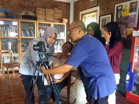 Tonny Trimarsanto, pendiri Rumah Dokumenter