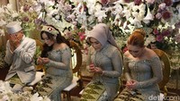 Ayah Rojak mengaku sedih ketika harus melepas salah satu anaknya itu. Namun ia tetap memberikan wejangan yang terbaik untuk Assyifa Nuraini. Foto: Noel/detikhot