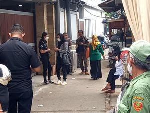 Suasana Rumah Ayu Ting Ting Saat Pengajian Jelang Pernikahan Sang Adik