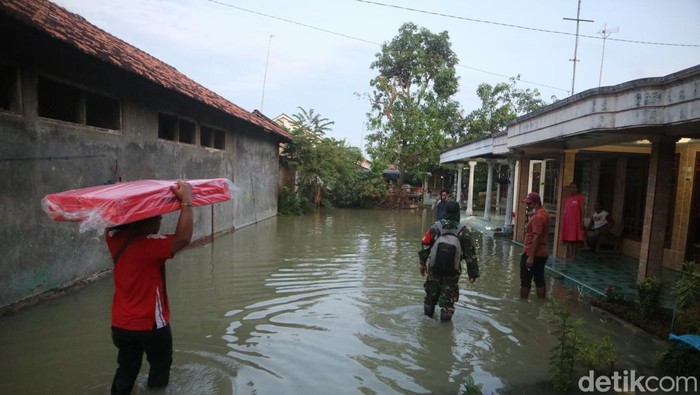 Banjir di Desa Ketitang Wetan Pati, Sabtu (19/2/2020) pukul 18.00 WIB