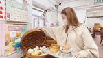 Momen Seru Celina Harto Miss Hong Kong Makan Kuotie dan Dimsum