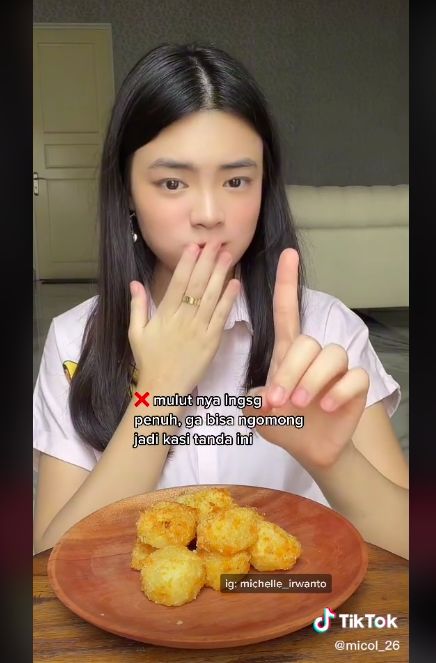 Etiket makan dan minum