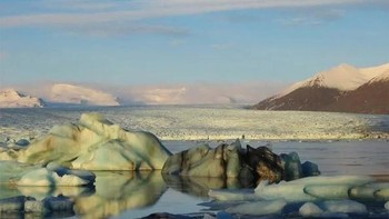 Karena bentuknya tidak bulat sempurna, persebaran gravitasi di Bumi menjadi kurang merata. Hal tersebut menyebabkan Teluk Hudson di Kanada menjadi daerah dengan gaya gravitasi paling lemah di planet ini. (Foto: Internet)