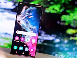 Unboxing Samsung Galaxy S22 Ultra Warna Burgundy, Harga Mulai Rp 18 Juta