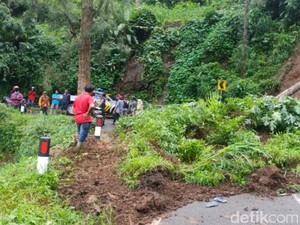 Longsor 5 Titik di Tosari Pasuruan Rusak 3 Bangunan