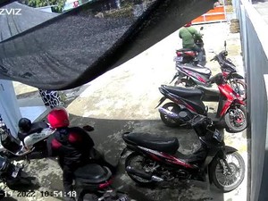 Santainya Maling di Pasuruan Ini Curi Motor Karyawan