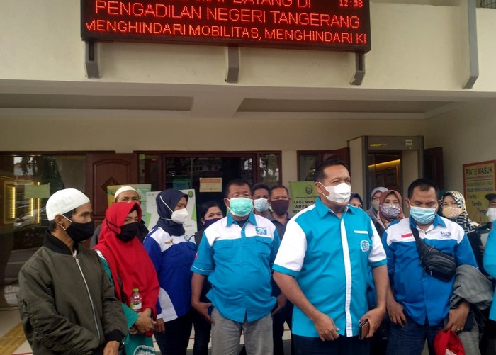 Perwakilan eks karyawan perusahan tekstil PT Jabatex menggeruduk PN Tangerang, Banten, Kamis (17/2/2022) lalu. Mereka menuntut keadilan yang setinggi-tingginya.