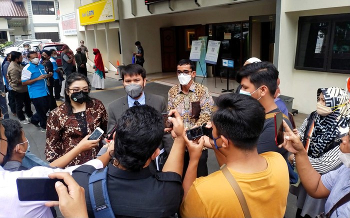Perwakilan eks karyawan perusahan tekstil PT Jabatex menggeruduk PN Tangerang, Banten, Kamis (17/2/2022) lalu. Mereka menuntut keadilan yang setinggi-tingginya.
