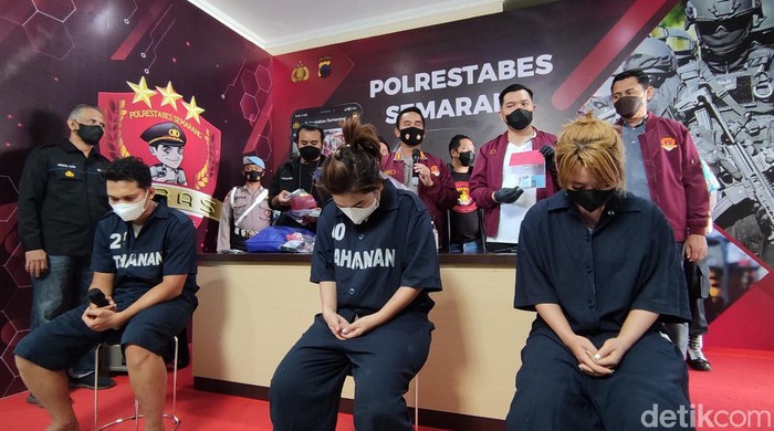 Para pelaku dihadirkan di Mapolrestabes Semarang, Sabtu (19/2/2022).