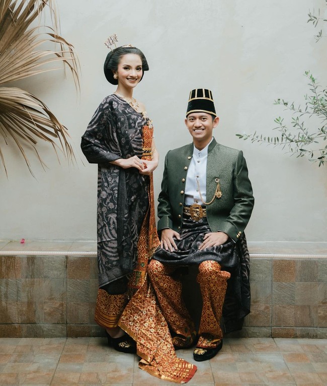 Tak lama lagi, Belva Devara dan Sabrina Anggraini akan resmi menjadi sepasang suami-istri. Menuju momen bahagia tersebut, keduanya memamerkan foto prewedding mereka di akun instagram pribadinya. (Foto: Instagram/@sabrinaanggraini @belvadevara)