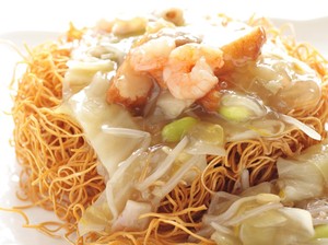 Resep I Fu Mie Siram Seafood ala Restoran yang Renyah Mantap Rasanya