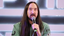 Steve Aoki Gelar Konser Bareng Dewa 19 di Jakarta!