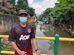 Warga Senang Kali Mampang Kembali Dikeruk, Harap Tak Ada Banjir Lagi