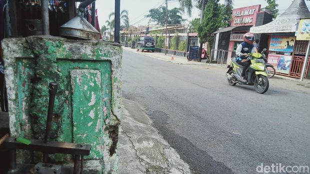 Bekas gapura PG Ponggok, Klaten.