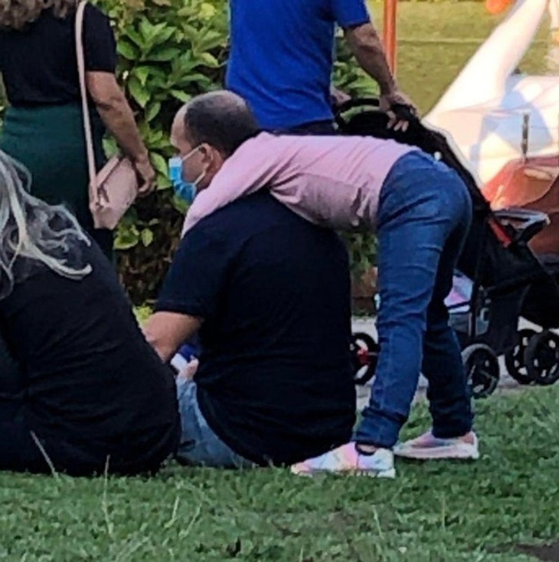 Fotoinet Kumpulan Potret Dengan Angle Kebetulan yang Lucu