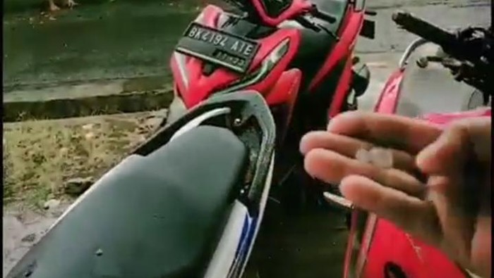 Hujan Es Terjadi di Deli Tua, Deli Serdang (Tangkapan Layar Video)