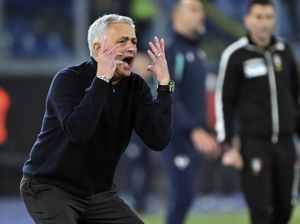 Mourinho Bantah Salah Taktik Saat Roma Singkirkan Vitesse
