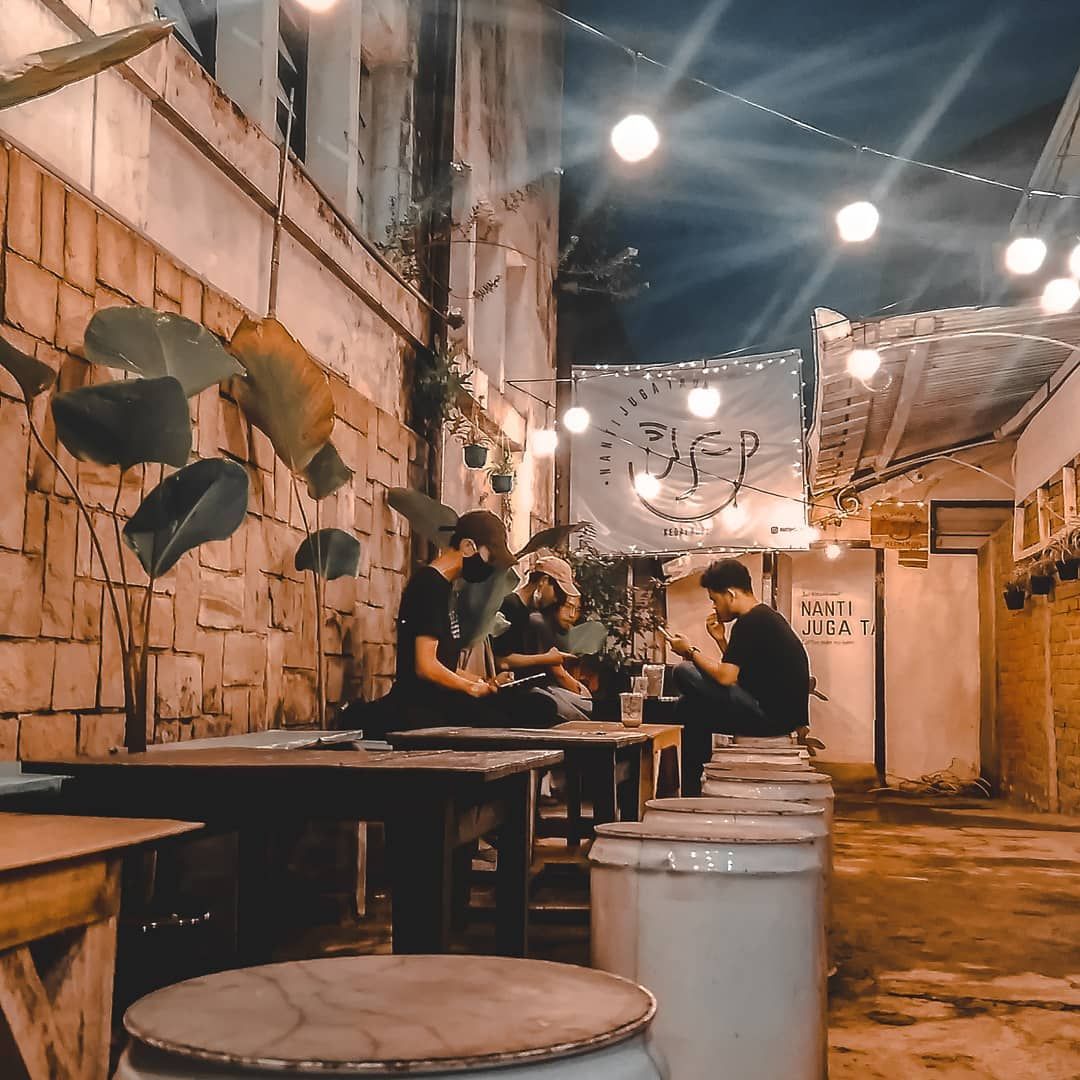 Kafe Hidden Gem, 'Ngumpet' di Bandung