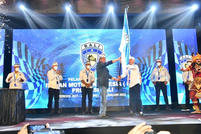 Ketua MPR RI sekaligus Ketua Umum Ikatan Motor Indonesia (IMI) Bambang Soesatyo berharap Ikatan Motor Indonesia (IMI) Bali akan semakin berkembang bersama ketua baru, Ajik Krisna. Bamsoet menegaskan peran dan kontribusi IMI lebih luas dari sekadar menjadi fasilitator dan regulator kegiatan otomotif saja.