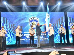 Lantik Ketua IMI Bali, Bamsoet Harap Industri Otomotif Semakin Maju