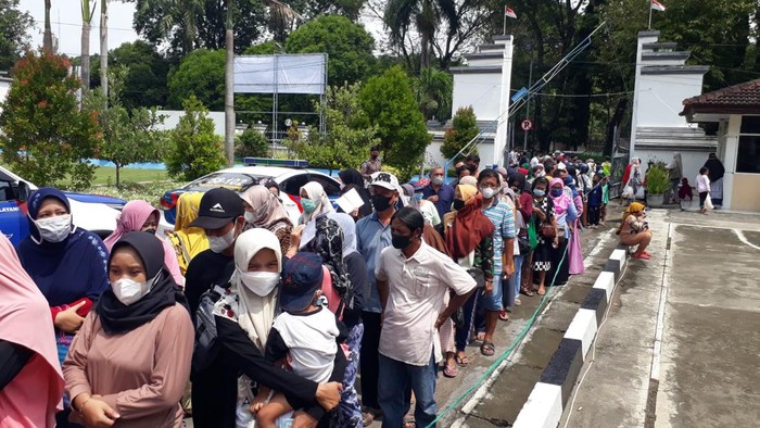 operasi minyak goreng murah di Bojonegoro