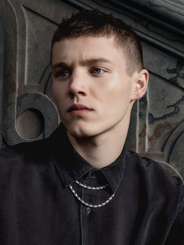 Pangeran Felix dari Denmark debut jadi model.