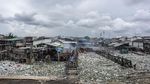 Perkampungan Nelayan Cilincing Dikepung Sampah