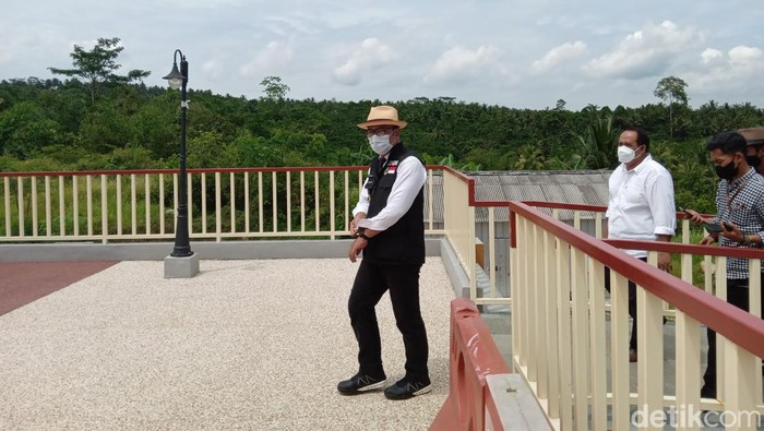 Ridwan Kamil Resmikan Alun-alun Pangbagea