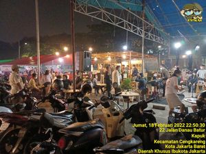 Layani Pengunjung Lewat Jam 9 Malam, Coffhouse di Jakbar Ditutup Satpol PP